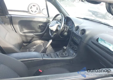 1999 Mazda Mx-5 Miata Leather Pkg/Popular Equipment Pkg/Sports Pkg/Touring Pkg z USA, uszkodzony, nr VIN JM1NB3534X0124237